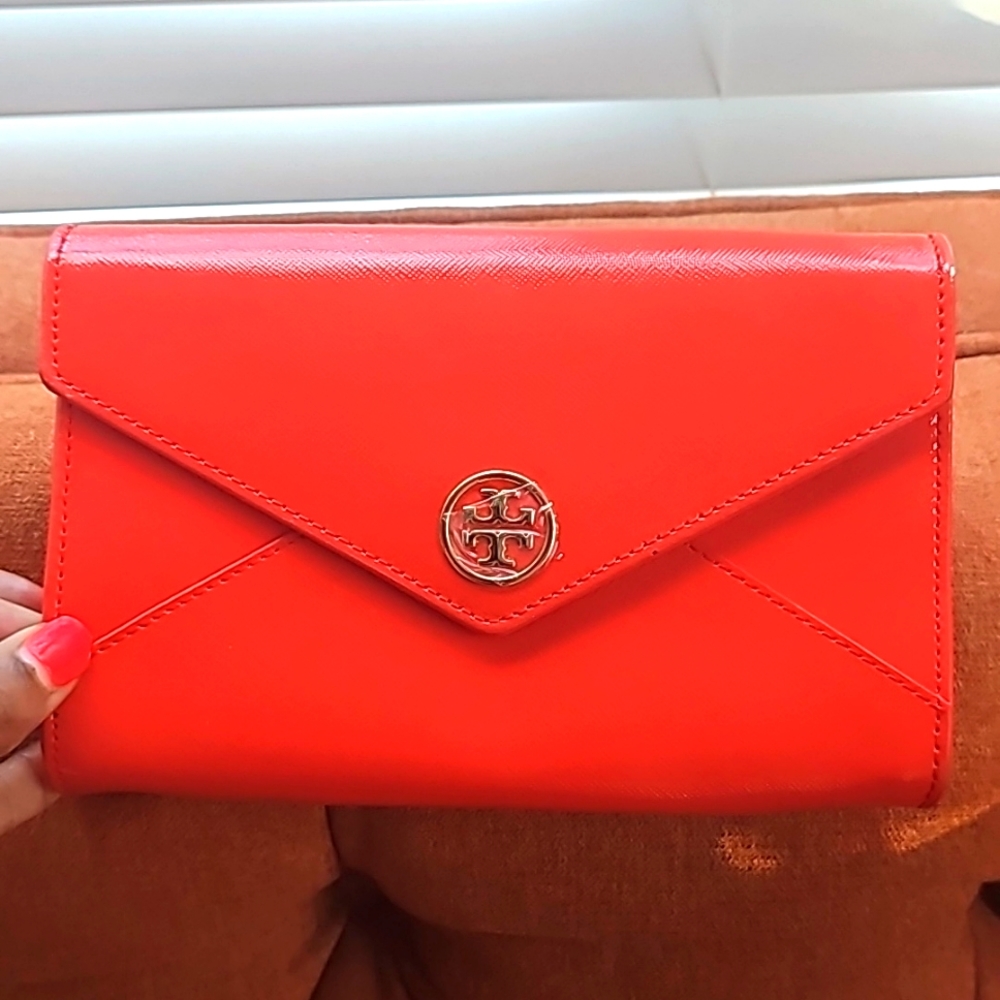Small tory burch clutch bag